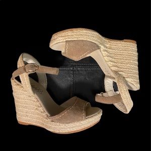 Akakura Wedge Espadrille